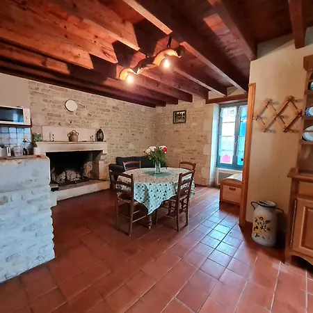 Maison De Caractere Avec Jardin, Barque Et Vtt Dans Le Marais Poitevin - Fr-1-426-139 펜션 *