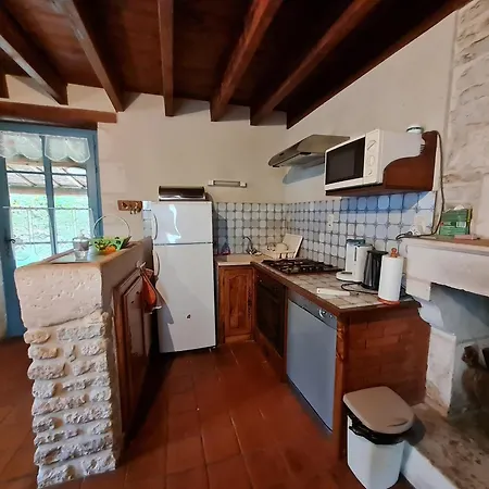 Maison De Caractere Avec Jardin, Barque Et Vtt Dans Le Marais Poitevin - Fr-1-426-139