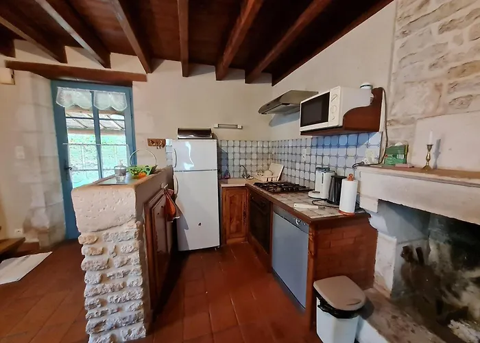 Maison De Caractere Avec Jardin, Barque Et Vtt Dans Le Marais Poitevin - Fr-1-426-139